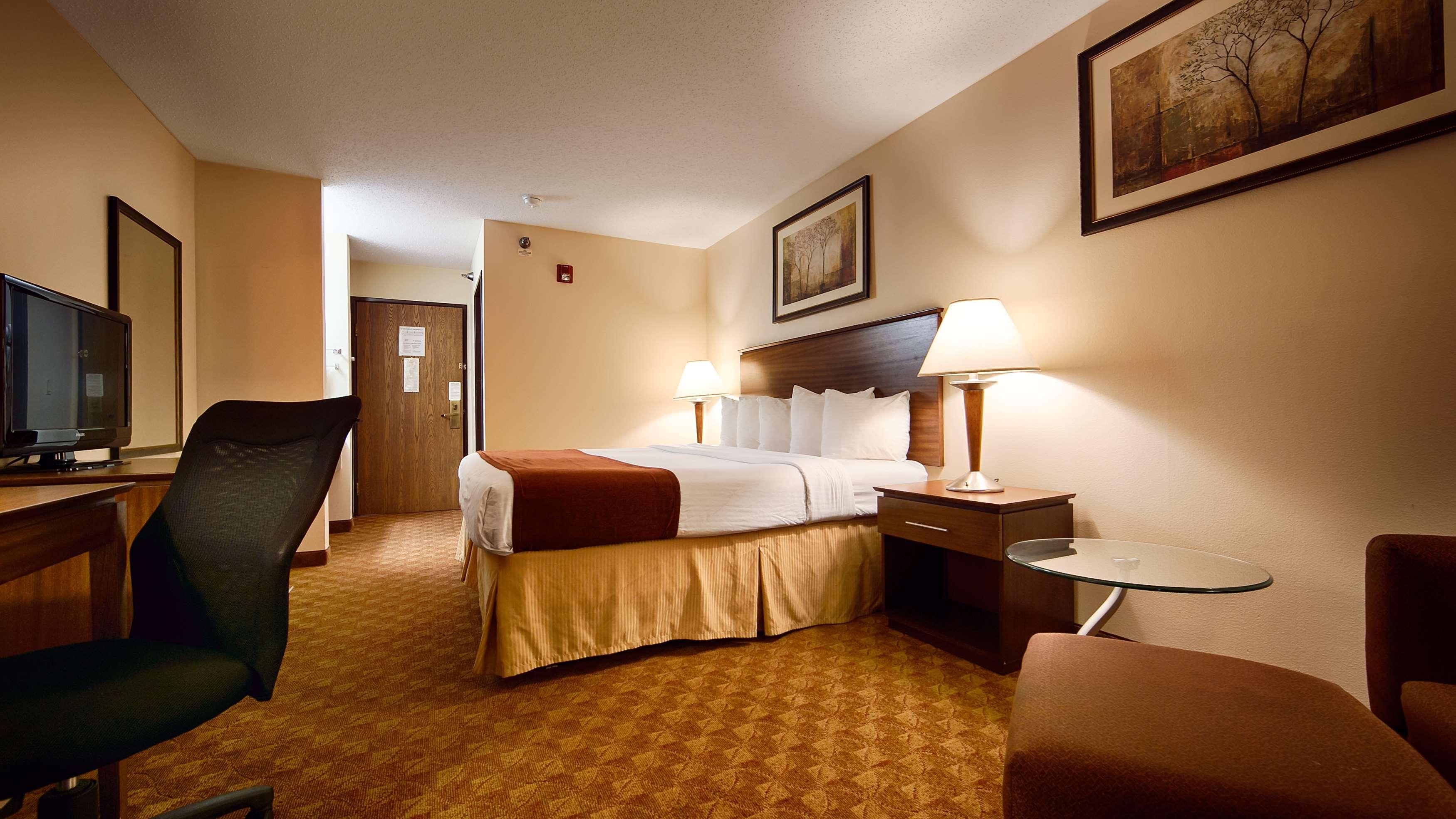 Best Western Lakewood Inn Hebron Exterior foto