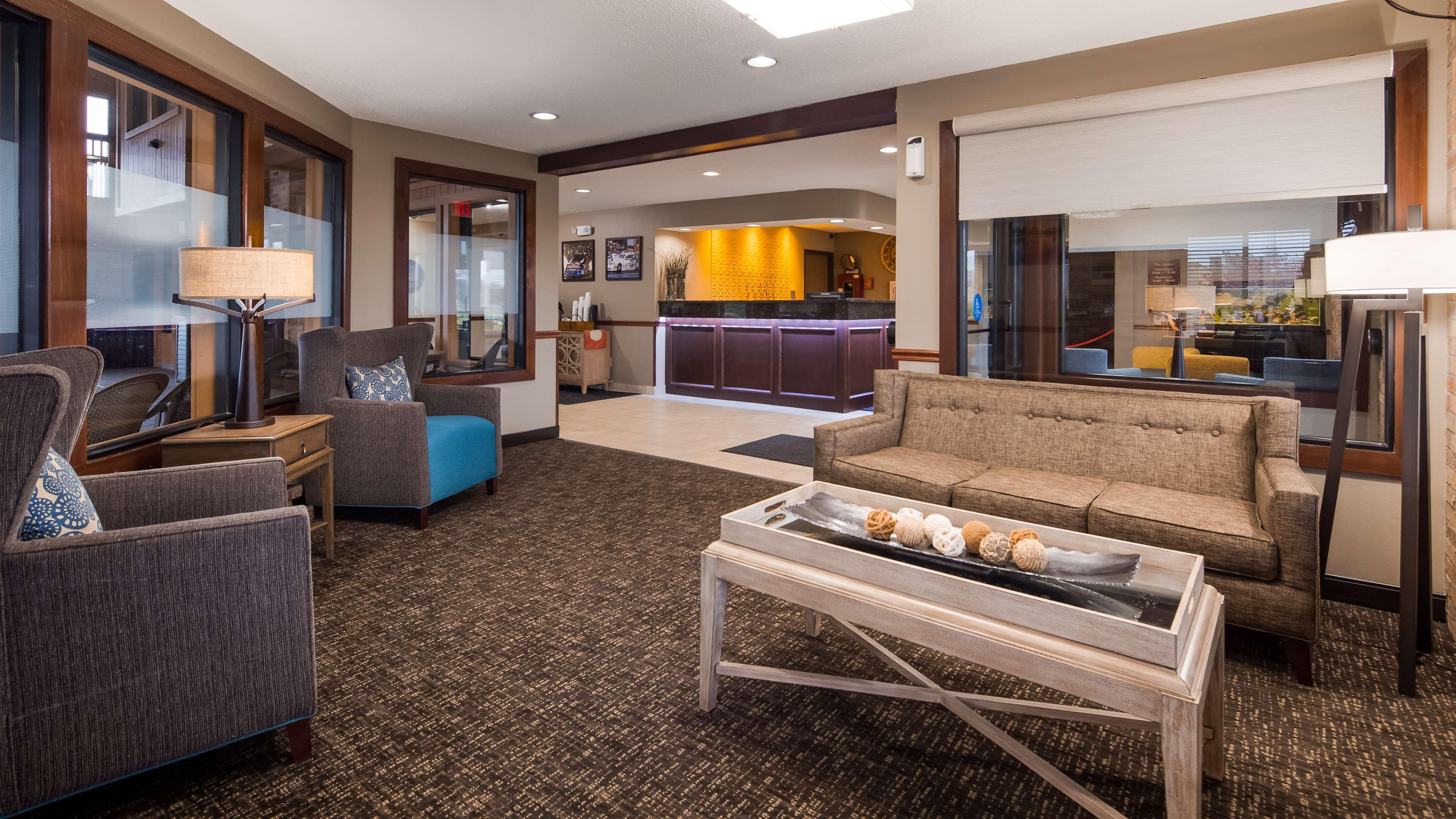 Best Western Lakewood Inn Hebron Exterior foto