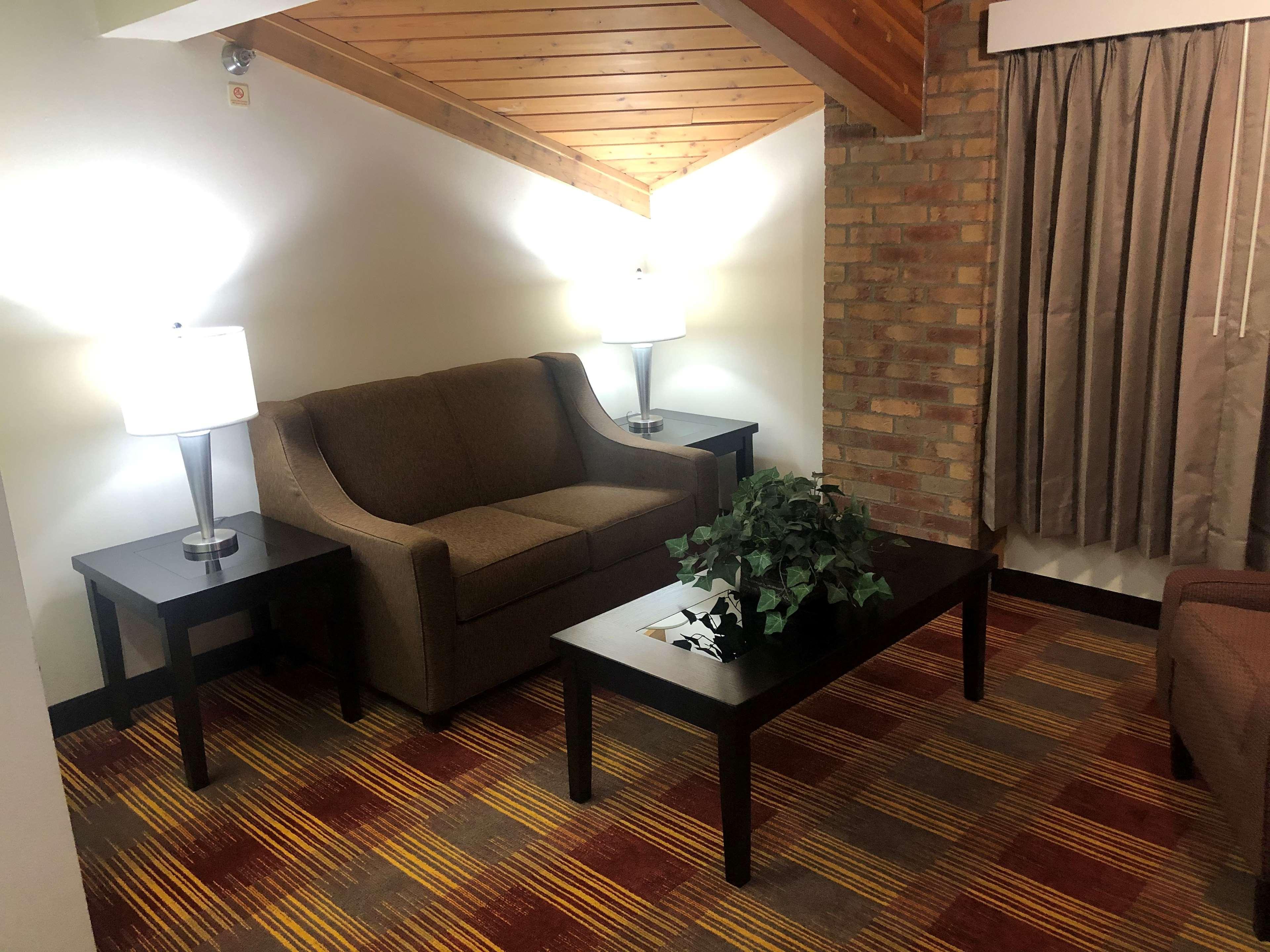 Best Western Lakewood Inn Hebron Exterior foto