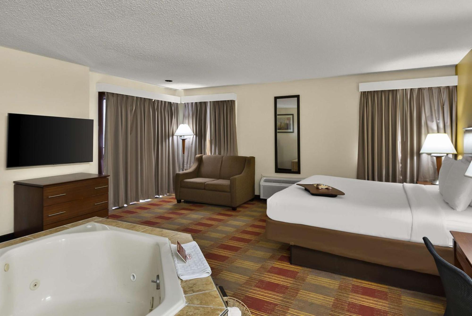 Best Western Lakewood Inn Hebron Exterior foto