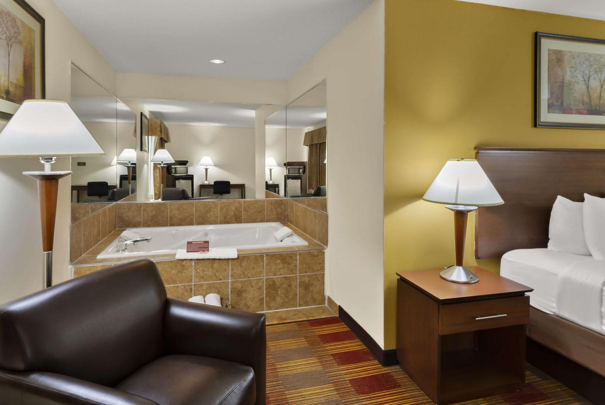 Best Western Lakewood Inn Hebron Exterior foto