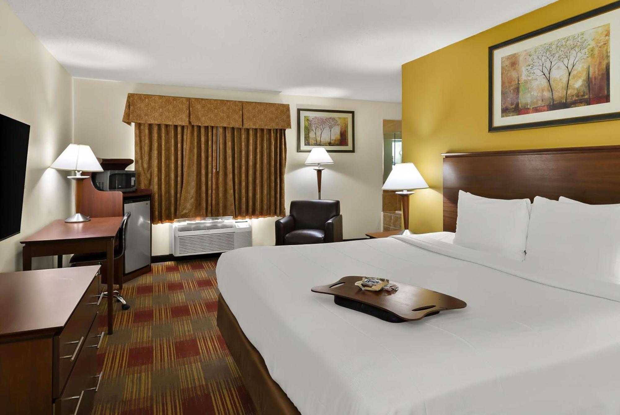 Best Western Lakewood Inn Hebron Exterior foto