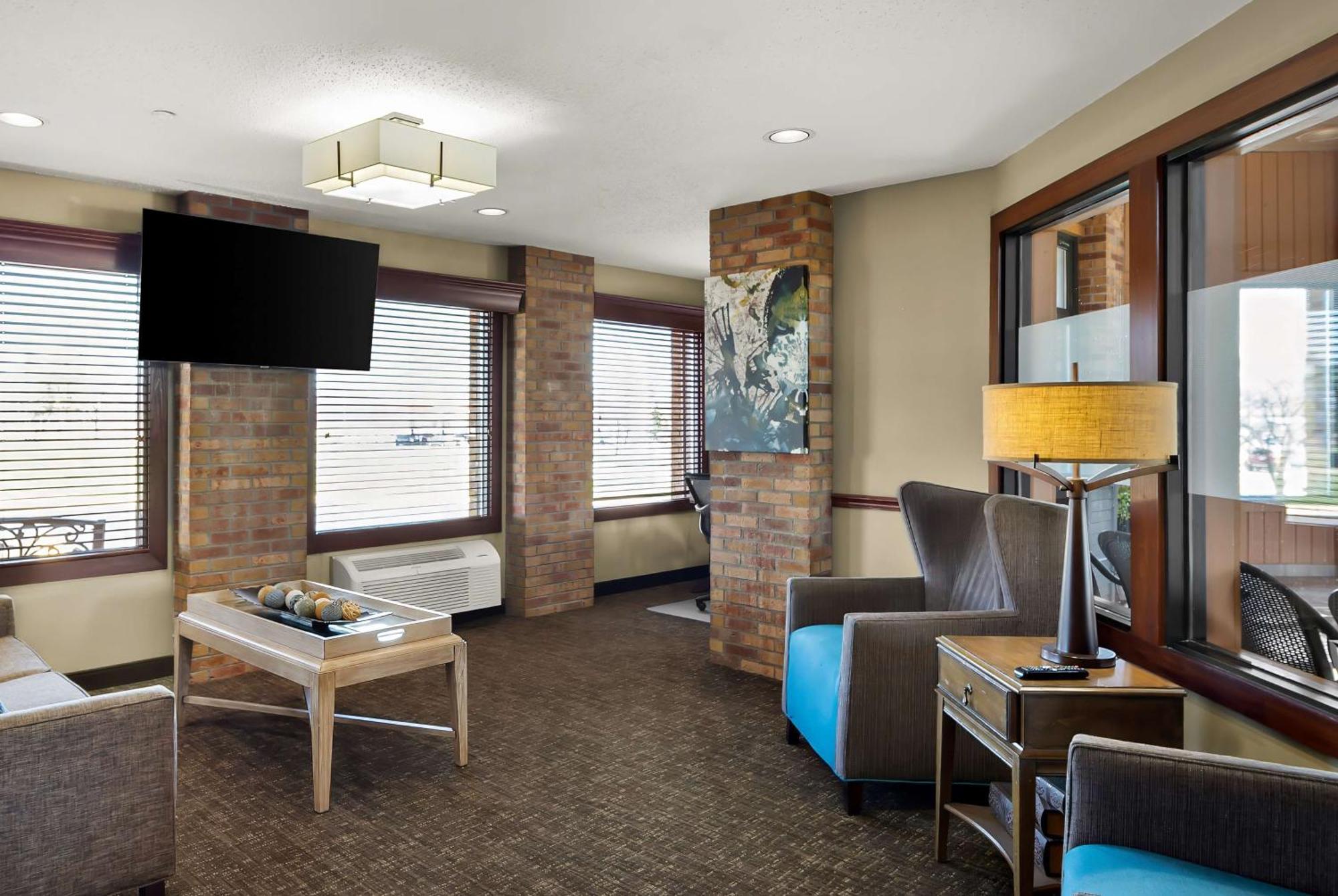 Best Western Lakewood Inn Hebron Exterior foto